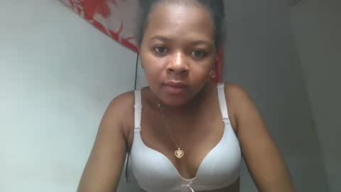 Snapshot of ornellahhh chatting on 10.13.25 ornellahhh online show from 10.13.25