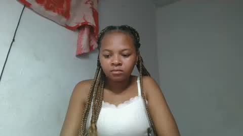 Snapshot of ornellahhh chatting on 10.15.25 ornellahhh online show from 10.15.25