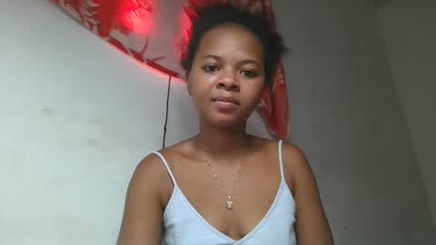 Snapshot of ornellahhh chatting on 10.26.25 ornellahhh online show from 10.26.25