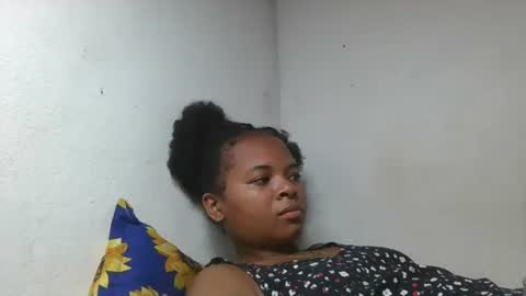 Snapshot of ornellahhh chatting on 10.30.25 ornellahhh online show from 10.30.25