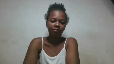 Snapshot of ornellahhh chatting on 11.05.25 ornellahhh online show from 11.05.25