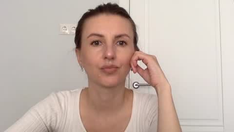 Snapshot of orvaline chatting on 05.25.26 orvaline online show from 05.25.26