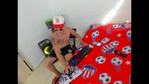 Maximo Perez online show from 09.15.25