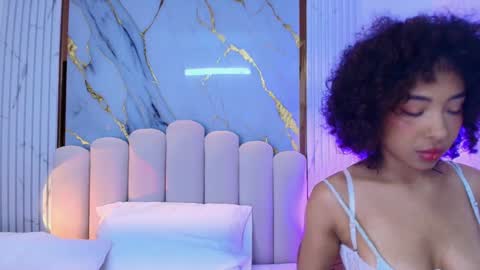 Snapshot of oshun_25 chatting on 02.04.25 Oshun online show from 02.04.25