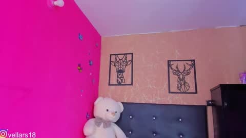 Snapshot of osiris_doll chatting on 09.21.25 vella online show from 09.21.25