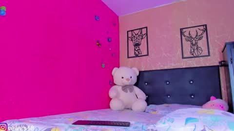 Snapshot of osiris_doll chatting on 09.27.25 vella online show from 09.27.25