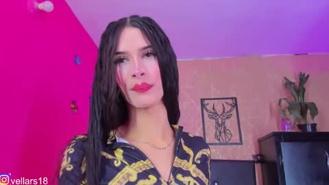 Snapshot of osiris_doll chatting on 10.08.25 vella online show from 10.08.25