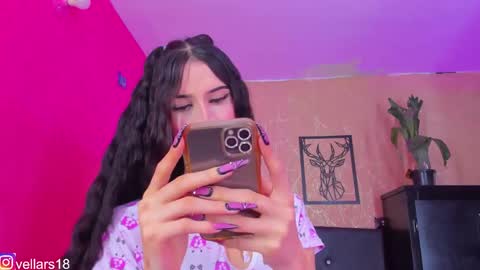 Snapshot of osiris_doll chatting on 10.12.25 vella online show from 10.12.25