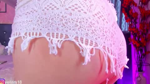 Snapshot of osiris_doll chatting on 10.27.25 vella online show from 10.27.25