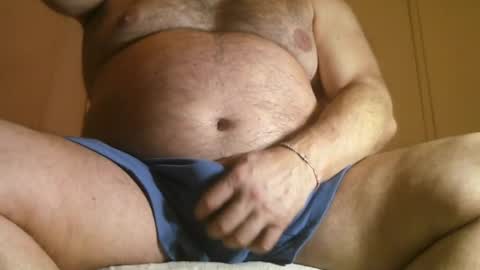 Snapshot of osolicencioso chatting on 09.29.25 Oso Licencioso online show from 09.29.25