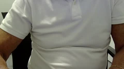 Snapshot of ossibottom chatting on 06.15.26 Ossi online show from 06.15.26