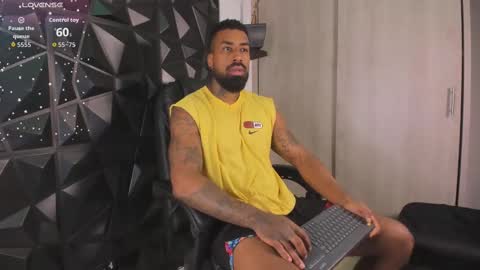 Snapshot of ostin_danielss chatting on 09.19.25 Ostin Daniels online show from 09.19.25