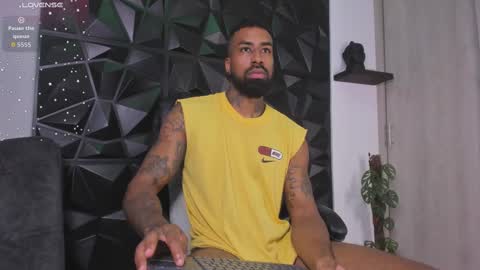 Snapshot of ostin_danielss chatting on 10.28.25 Ostin Daniels online show from 10.28.25