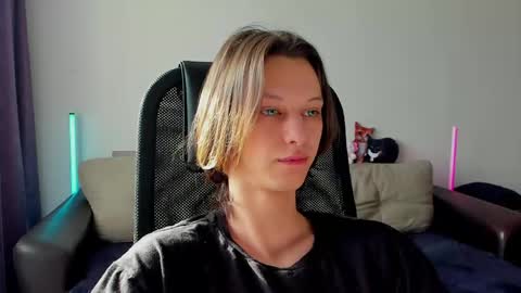 Ostin online show from 04.21.26