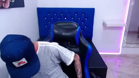 Snapshot of ostinmills chatting on 12.04.24 Ostin baby online show from 12.04.24