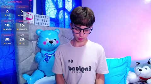 Owen  Independent model  online show from 12.04.24