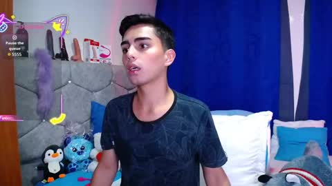 Owen  Independent model  online show from 09.24.25