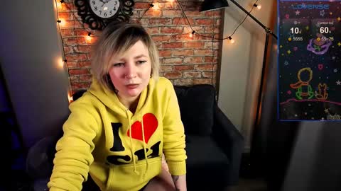 Snapshot of ozalin_green chatting on 12.20.24 ozalin_green online show from 12.20.24