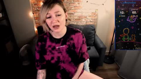 Snapshot of ozalin_green chatting on 12.21.24 ozalin_green online show from 12.21.24