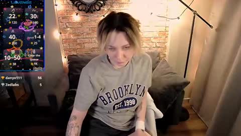 Snapshot of ozalin_green chatting on 02.16.25 ozalin_green online show from 02.16.25