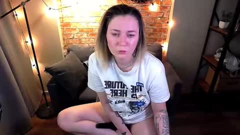 Snapshot of ozalin_green chatting on 09.29.25 ozalin_green online show from 09.29.25