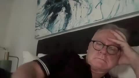 Snapshot of ozhairybearxxxx chatting on 12.23.24 ozhairybearxxxx online show from 12.23.24