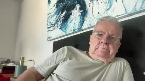 ozhairybearxxxx online show from 05.20.26
