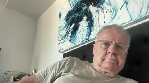 ozhairybearxxxx online show from 06.12.26
