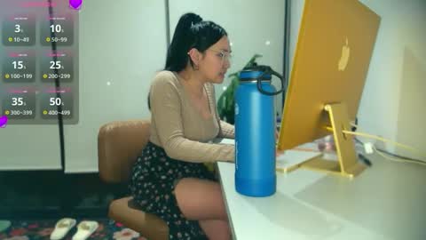 Snapshot of ozhmara chatting on 09.17.25 ozhmara online show from 09.17.25