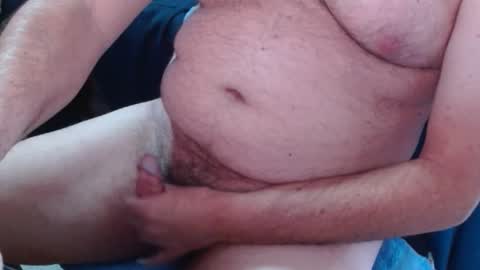 Snapshot of ozzieozzieoi chatting on 09.24.25 HairyolOz online show from 09.24.25