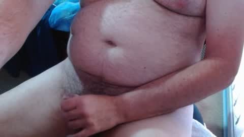 Snapshot of ozzieozzieoi chatting on 10.15.25 HairyolOz online show from 10.15.25