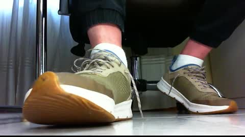 Snapshot of pablomenesssl chatting on 01.12.25 Pablo Meness online show from 01.12.25