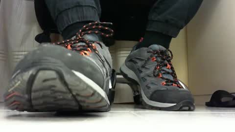 Snapshot of pablomenesssl chatting on 02.02.25 Pablo Meness online show from 02.02.25