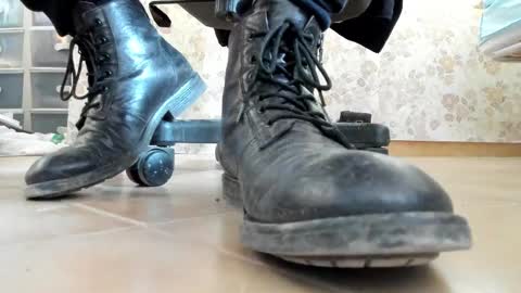 Pablo Meness online show from 12.18.25