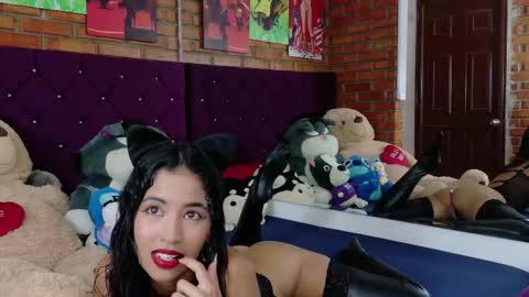 Snapshot of paezsalome chatting on 10.27.25 Miss Salome online show from 10.27.25