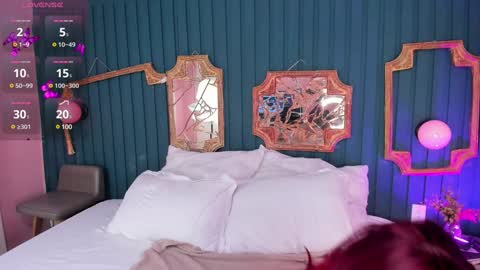 PaIIgePeach online show from 12.30.24