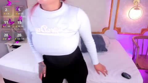 PaIIgePeach online show from 04.02.26