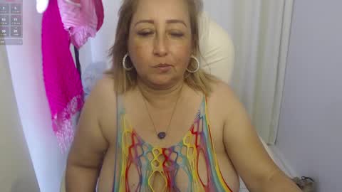 Snapshot of paiperhalliwey chatting on 02.20.25 paiperhalliwey online show from 02.20.25