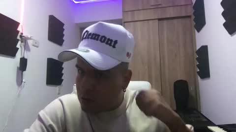 paisaexotico online show from 10.26.25