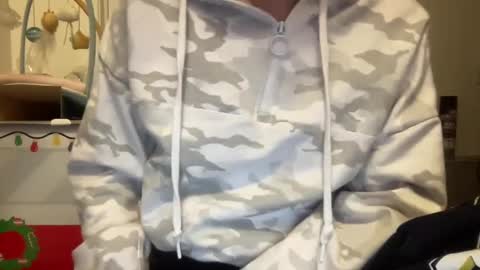 Snapshot of paisleysnowxo chatting on 03.04.25 paisleysnowxo online show from 03.04.25