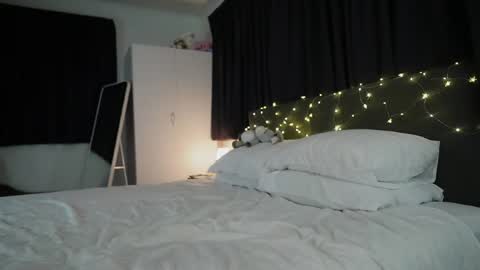 Snapshot of pakeha_princess chatting on 07.12.26 Holly online show from 07.12.26
