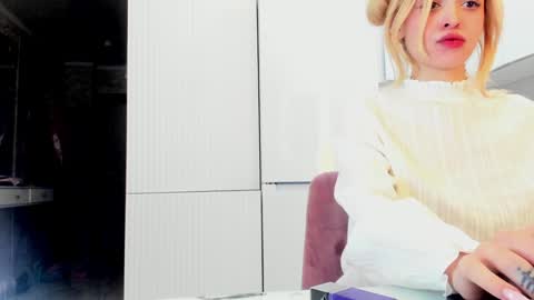 Snapshot of palmer_haze chatting on 01.11.25 palmer_haze online show from 01.11.25