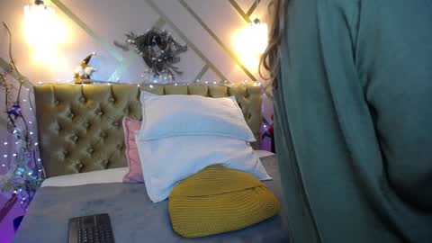 Snapshot of paloma_toledo chatting on 12.11.24 Paloma online show from 12.11.24
