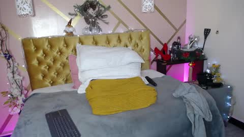 Snapshot of paloma_toledo chatting on 12.12.24 Paloma online show from 12.12.24