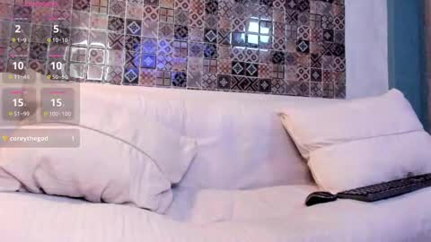 pamela_johnsonn online show from 12.23.24