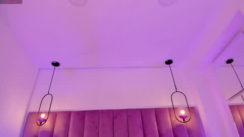 Manuela online show from 02.12.25