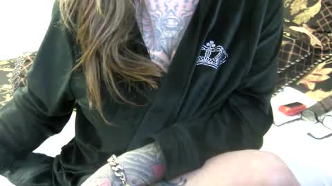 PAMELA GUNNS online show from 01.29.25