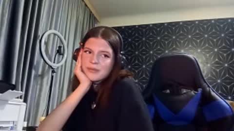 Snapshot of pamelamcmeen chatting on 10.03.25 Pamela online show from 10.03.25