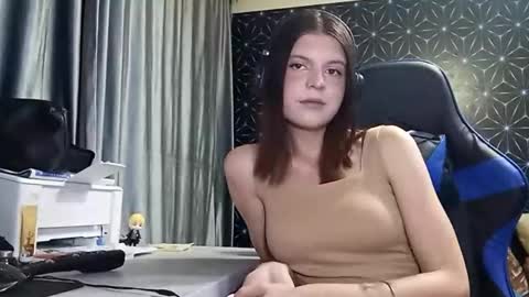Snapshot of pamelamcmeen chatting on 10.08.25 Pamela online show from 10.08.25