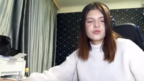 Snapshot of pamelamcmeen chatting on 10.10.25 Pamela online show from 10.10.25